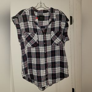 NEW Jachs Girlfriend Women's Blue, White, &  Red Plaid Short-sleeved Shirt